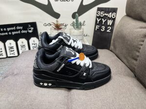 LV ARCH LIGHT SNEAKER